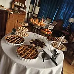 Tusculanum Udvarhaz Bed & Breakfast *