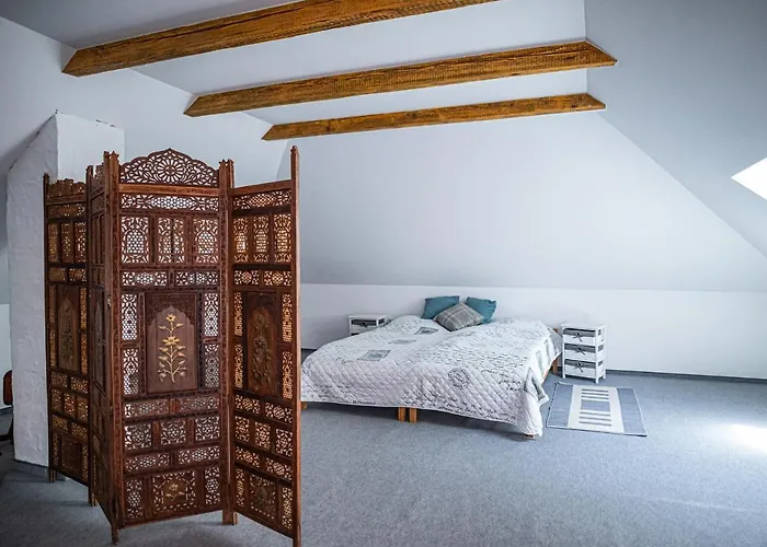 Bed & Breakfast Tusculanum Udvarház *