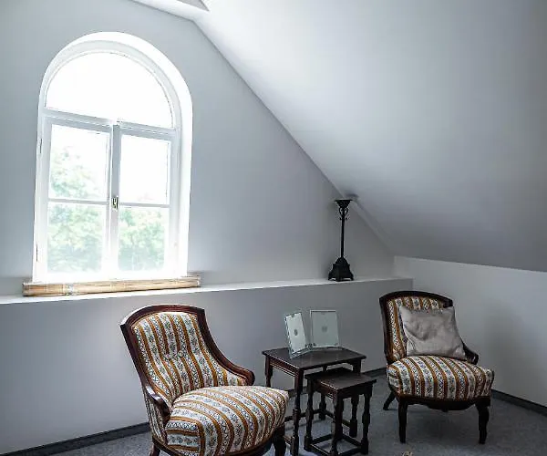 Bed & Breakfast Tusculanum Udvarház *