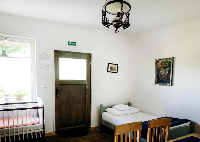 Bed & Breakfast Tusculanum Udvarház *