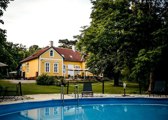 Tusculanum Udvarház Bed & Breakfast Mindszentkálla