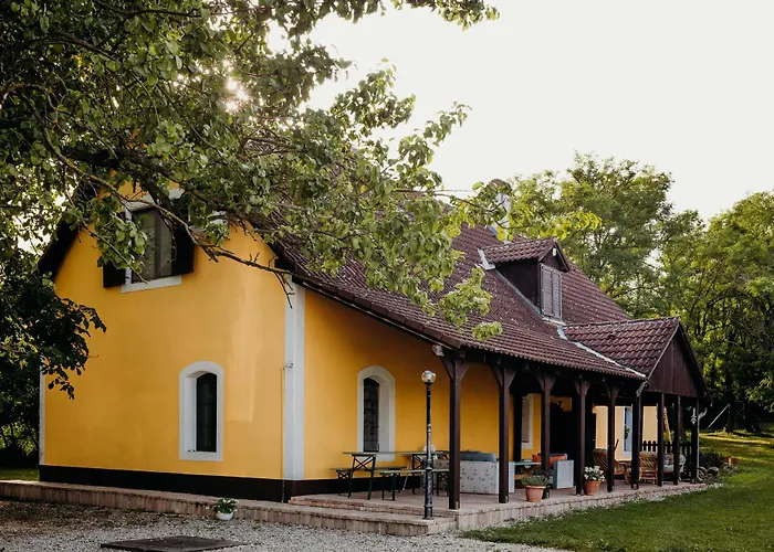 Bed & Breakfast Tusculanum Udvarház